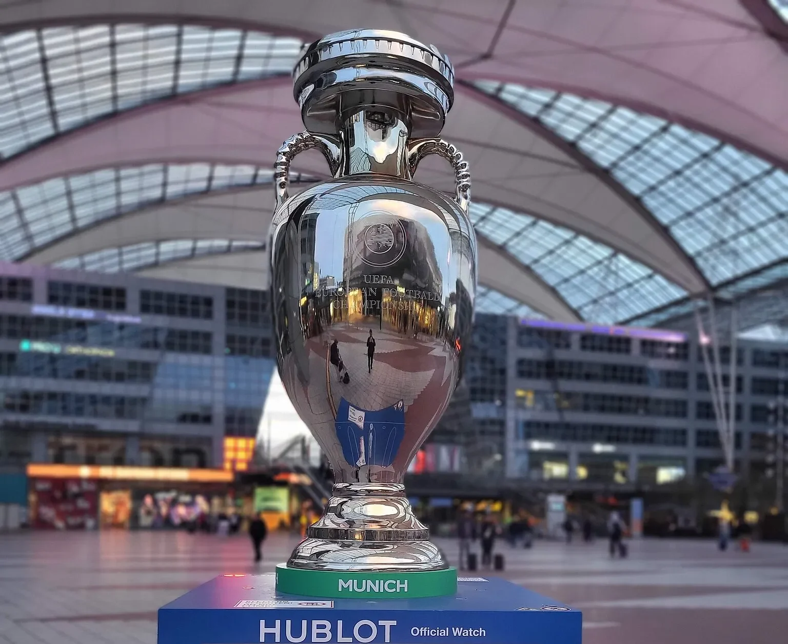 Le trophée de l'Euro 2024