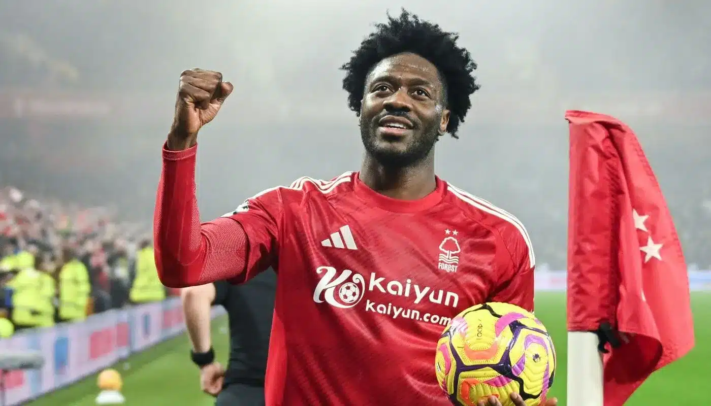 Ola Aina, défenseur de Nottingham Forest