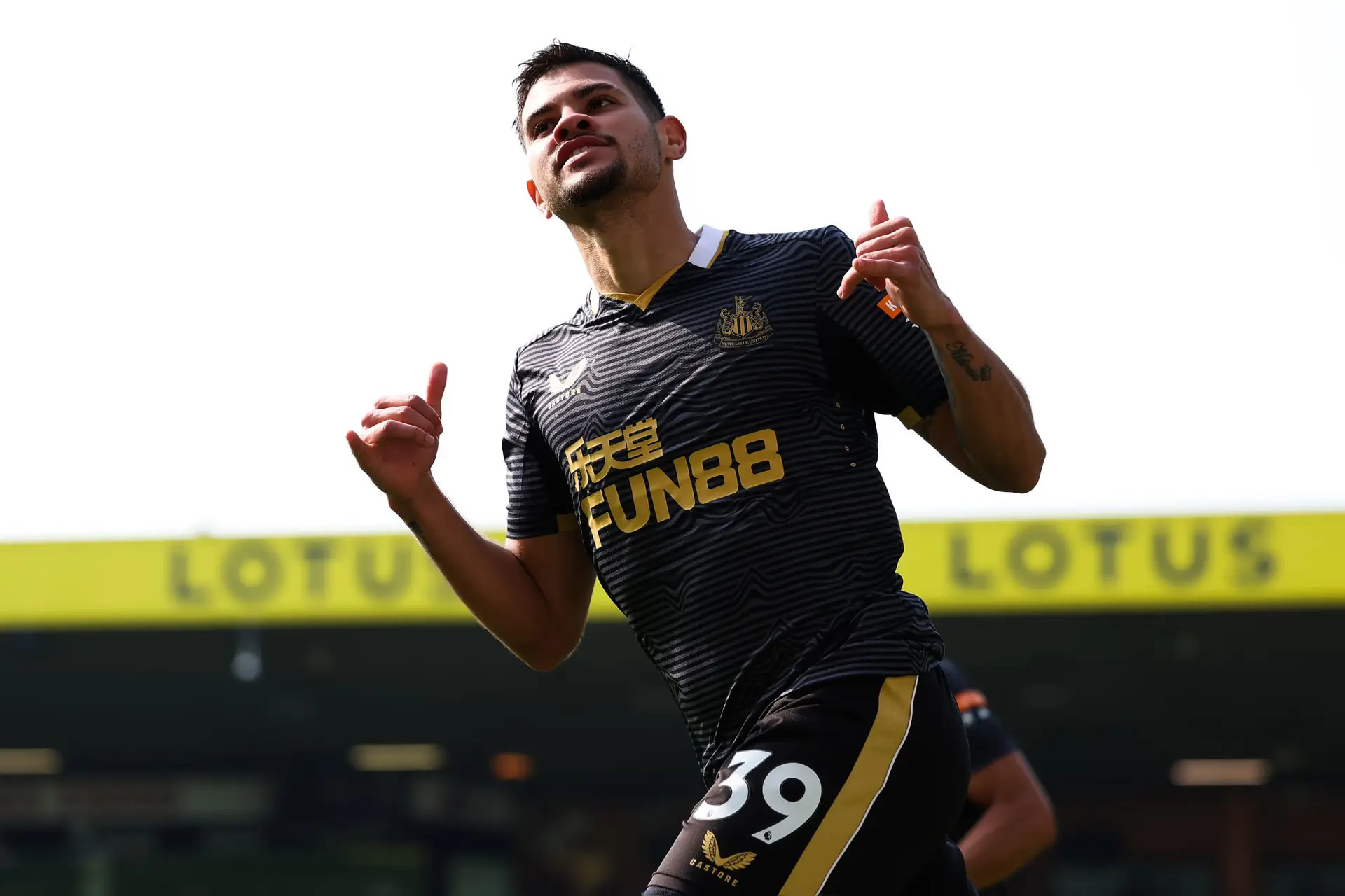 Bruno Guimaraes, milieu de terrain de Newcastle