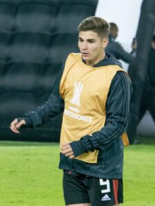 Julian Alvarez dans le viseur de Chelsea